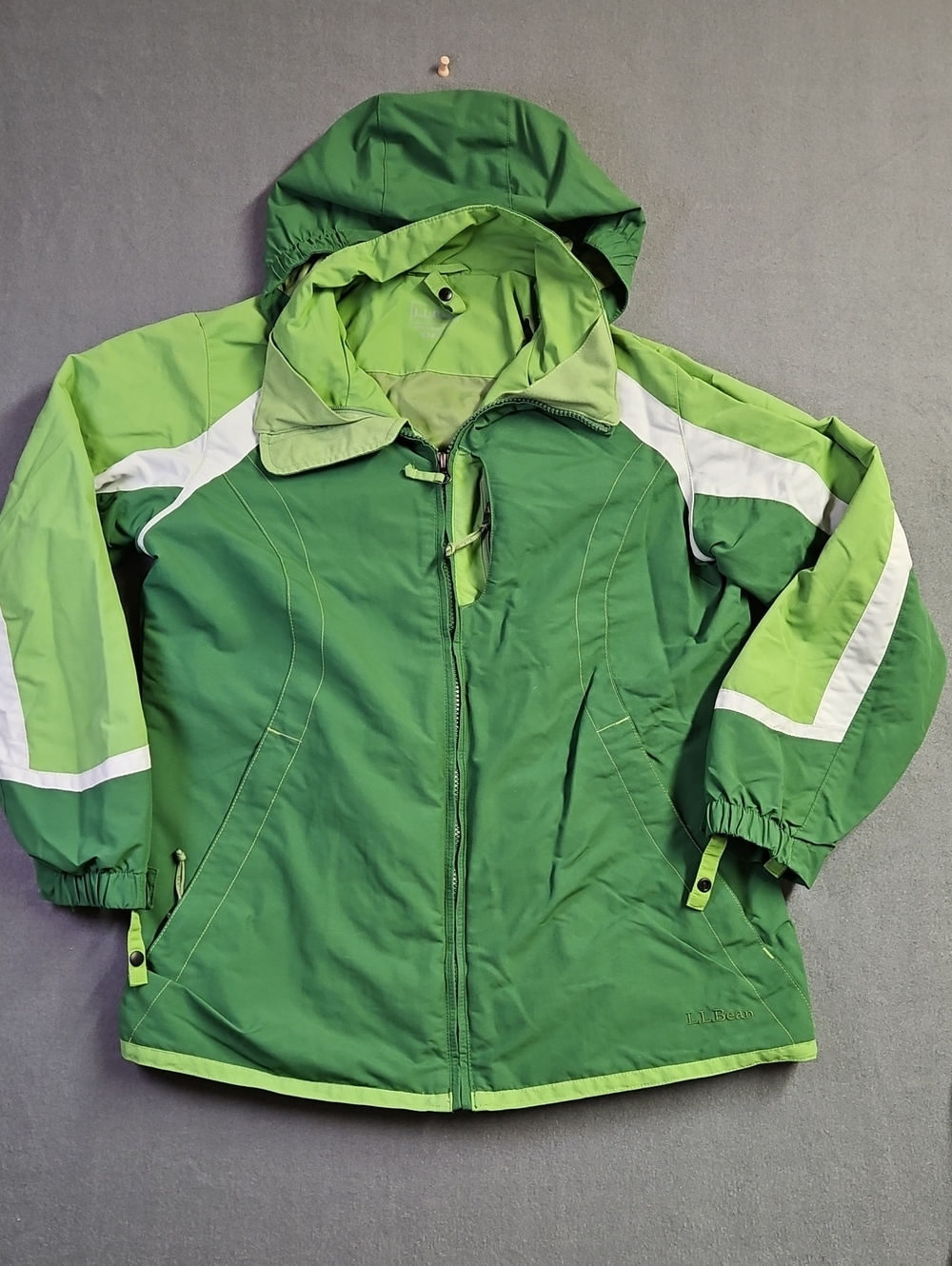 L.L. Bean Two-Tone Green Hooded Girls Winter Snow Ski Jacket